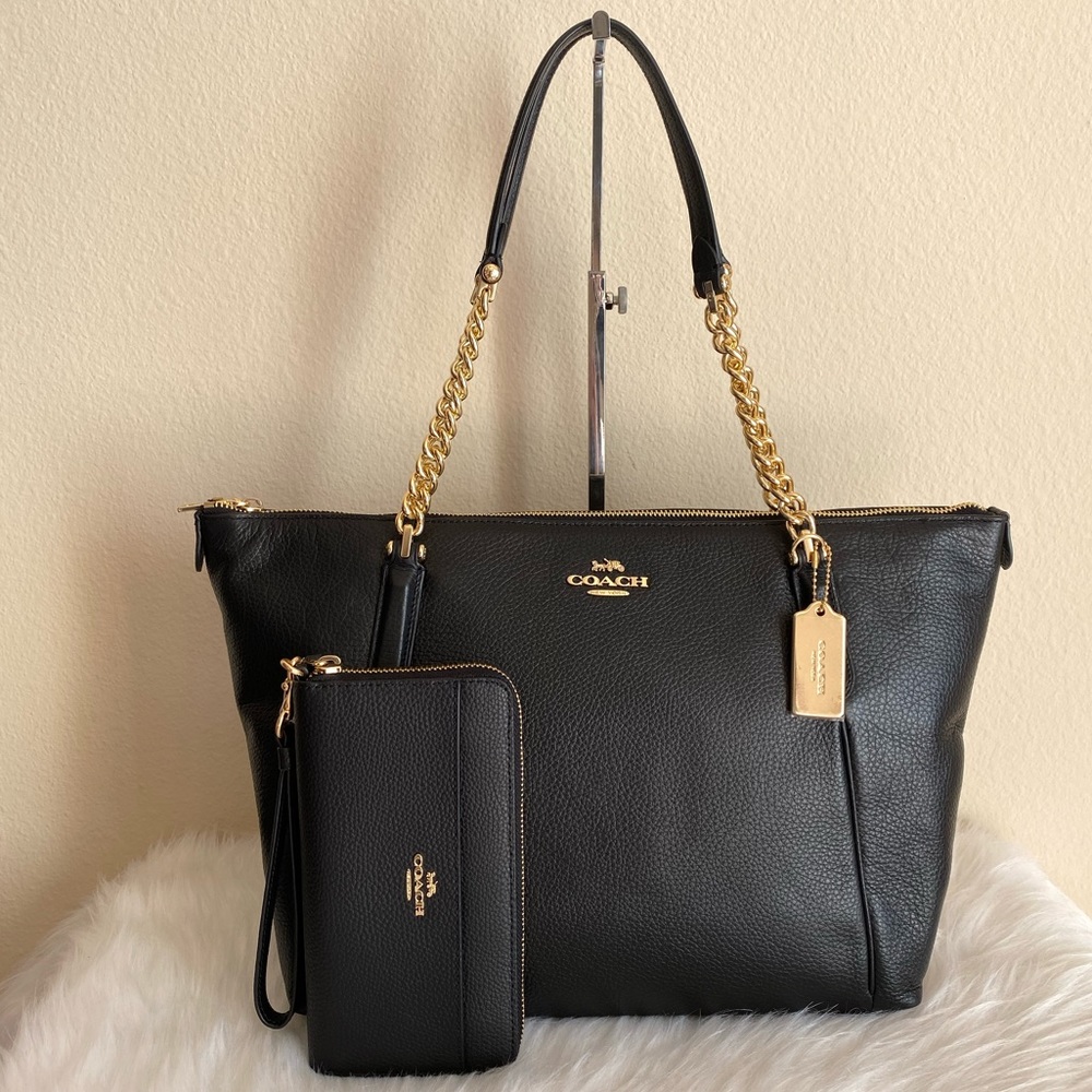 Coach purse and wallet set